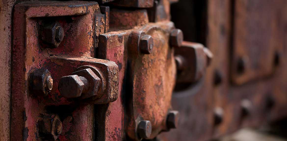 How To Remove Rusted Screws, Nuts & Bolts In 10 Easy Steps